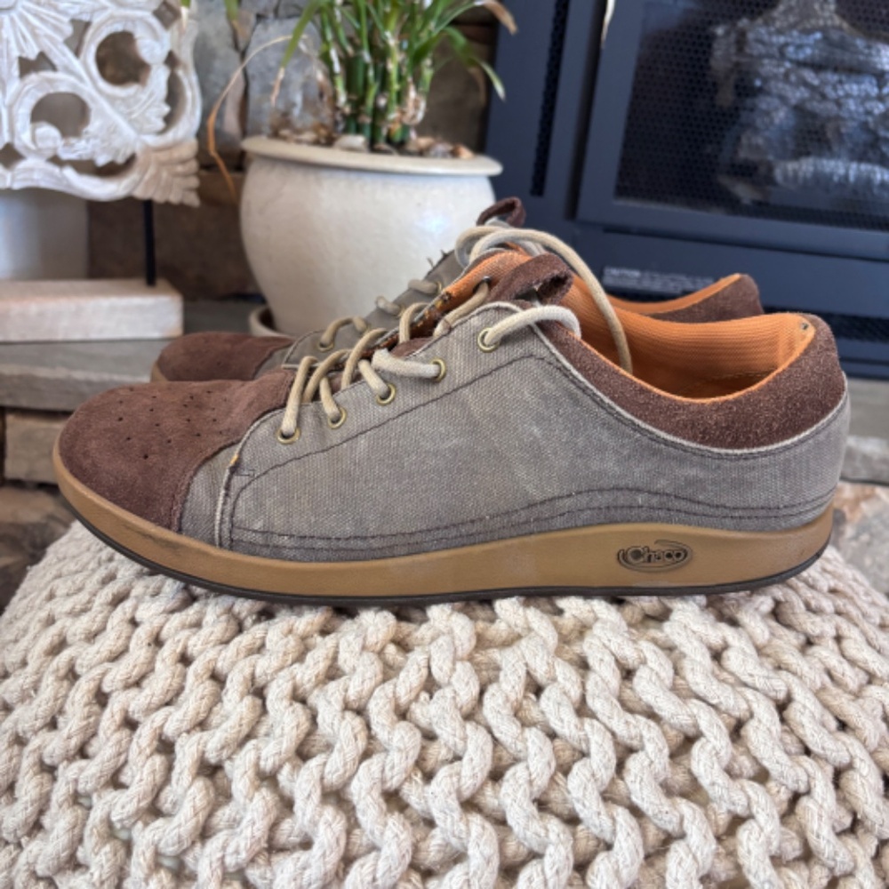 Chaco Men's SZ 11.5 Gray Brown Shoes Suede Canvas Lace Up - Picture 4 of 15